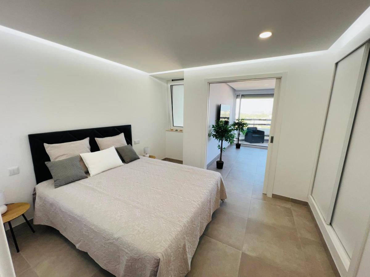 Top Ocean View Apartment - Amazing Sunset - Modern Style - Pool & 200M To Beach Portimão Exterior foto