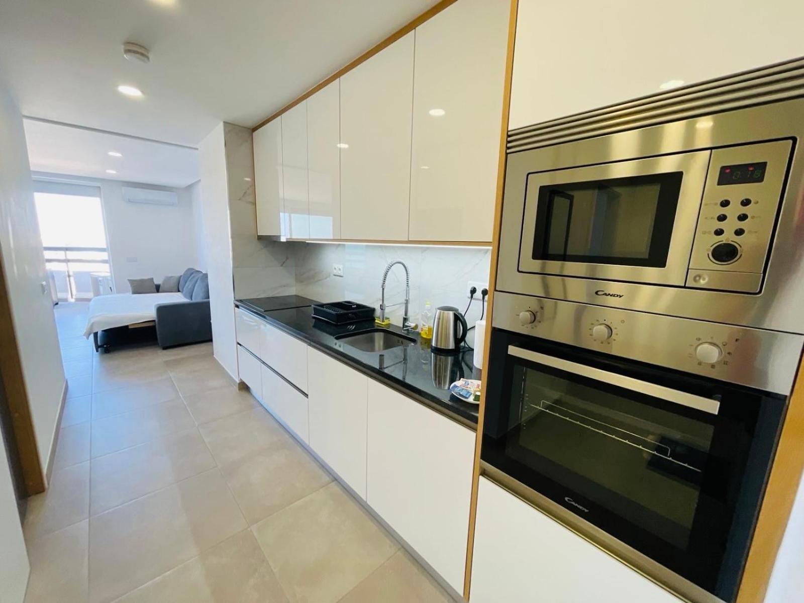 Top Ocean View Apartment - Amazing Sunset - Modern Style - Pool & 200M To Beach Portimão Exterior foto